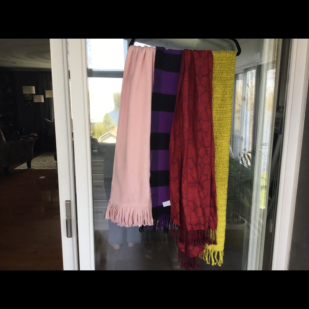 Bundled scarves